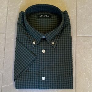 Orvis Classic Gingham Button-Down Shirt in Navy and Black